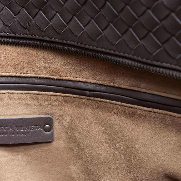 Bottega Veneta Intrecciato Nappa City Large Hobo。 like new condition. - Picture 9 of 15